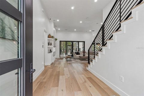 Casa en venta en Tampa, Florida, 4 dormitorios, 279.54 m2 № 2215604 - foto 18