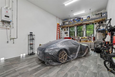 Casa en venta en Tampa, Florida, 4 dormitorios, 279.54 m2 № 2215604 - foto 14