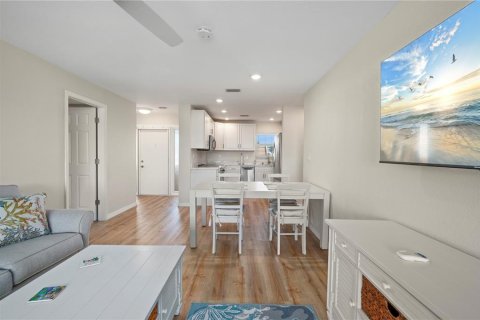 Condo in Punta Gorda, Florida, 2 bedrooms  № 1744376 - photo 15
