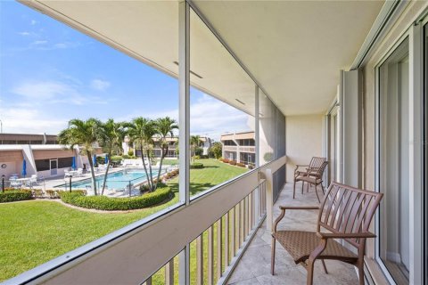 Condo in Punta Gorda, Florida, 2 bedrooms  № 1744376 - photo 18
