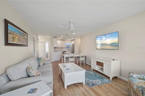 Condo in Punta Gorda, Florida, 2 bedrooms  № 1744376 - photo 16