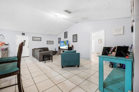 House in Palm Coast, Florida 4 bedrooms, 191.94 sq.m. № 1613699 - photo 10