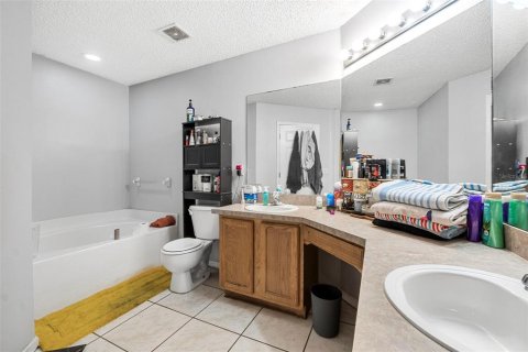 House in Palm Coast, Florida 4 bedrooms, 191.94 sq.m. № 1613699 - photo 14