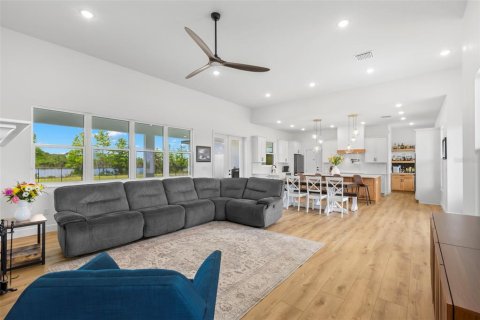 Casa en venta en Ruskin, Florida, 4 dormitorios, 235.97 m2 № 1723383 - foto 11