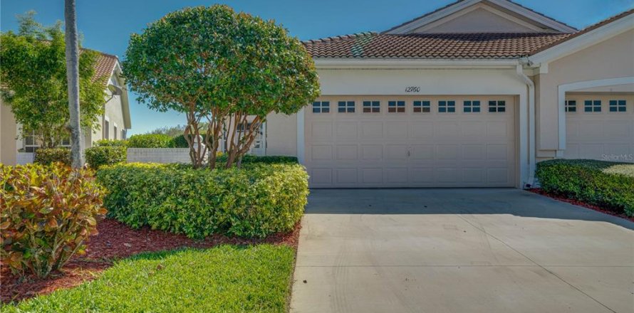 House in Fort Myers, Florida 2 bedrooms, 140.47 sq.m. № 1670752