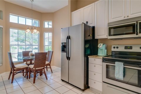 House in Fort Myers, Florida 2 bedrooms, 140.47 sq.m. № 1670752 - photo 2