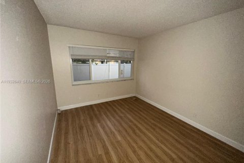 Condominio en alquiler en Fort Lauderdale, Florida, 2 dormitorios, 102.19 m2 № 1991103 - foto 9