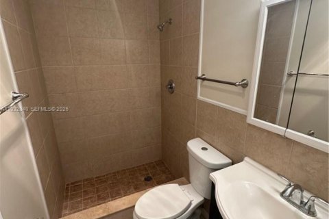 Condominio en alquiler en Fort Lauderdale, Florida, 2 dormitorios, 102.19 m2 № 1991103 - foto 8