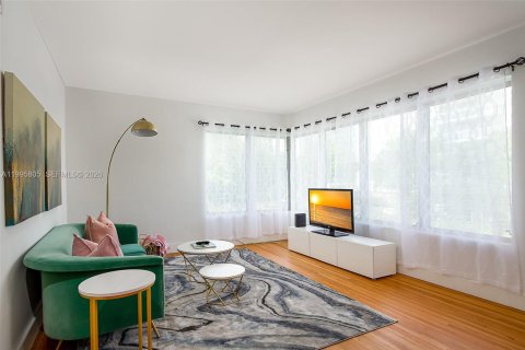 Condo in Bay Harbor Islands, Florida, 2 bedrooms  № 2058207 - photo 6