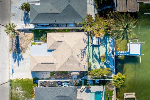 House in Madeira Beach, Florida 3 bedrooms, 133.78 sq.m. № 1724430 - photo 12