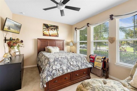 House in Apopka, Florida 4 bedrooms, 253.72 sq.m. № 1761299 - photo 6