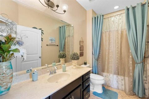 House in Apopka, Florida 4 bedrooms, 253.72 sq.m. № 1761299 - photo 8
