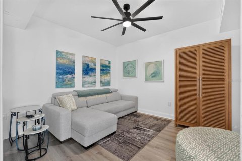 Condo in Holly Hill, Florida, 2 bedrooms  № 2374112 - photo 17