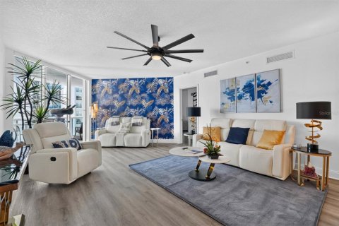 Condo in Holly Hill, Florida, 2 bedrooms  № 2374112 - photo 3