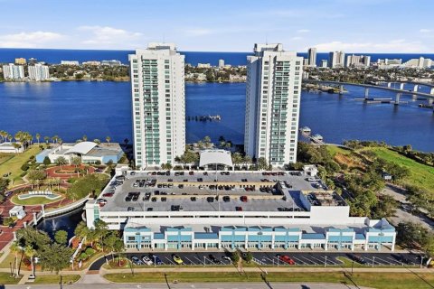 Condo in Holly Hill, Florida, 2 bedrooms  № 2374112