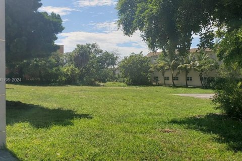Propiedad comercial en venta en Pompano Beach, Florida № 1935880 - foto 10
