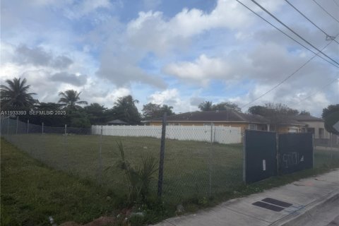 Land in Fort Lauderdale, Florida № 2062707 - photo 5