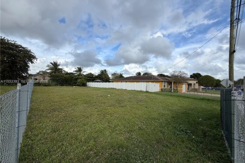 Land in Fort Lauderdale, Florida № 2062707 - photo 3