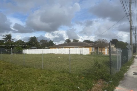 Land in Fort Lauderdale, Florida № 2062707 - photo 4