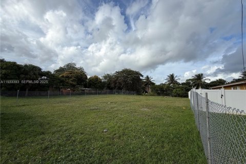 Land in Fort Lauderdale, Florida № 2062707 - photo 7