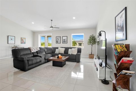 Casa en alquiler en Cape Coral, Florida, 3 dormitorios, 183.02 m2 № 1910590 - foto 7