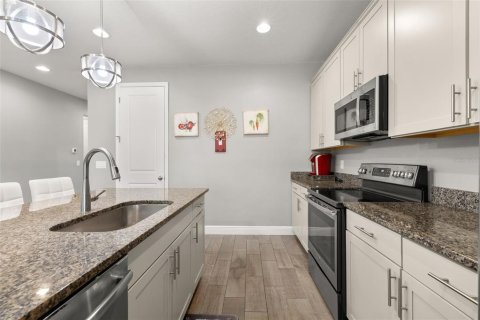 Casa en venta en Davenport, Florida, 4 dormitorios, 191.19 m2 № 2231907 - foto 7
