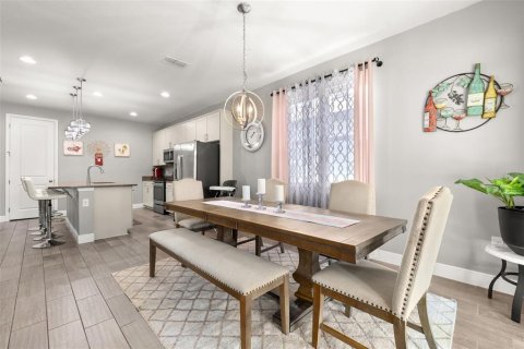 Casa en venta en Davenport, Florida, 4 dormitorios, 191.19 m2 № 2231907 - foto 10