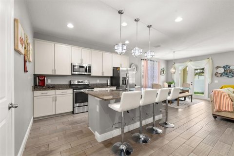Casa en venta en Davenport, Florida, 4 dormitorios, 191.19 m2 № 2231907 - foto 4