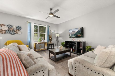 Casa en venta en Davenport, Florida, 4 dormitorios, 191.19 m2 № 2231907 - foto 11