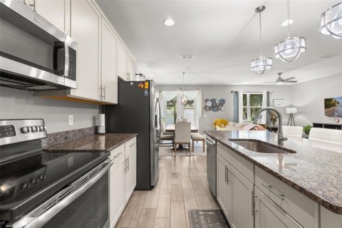 Casa en venta en Davenport, Florida, 4 dormitorios, 191.19 m2 № 2231907 - foto 8