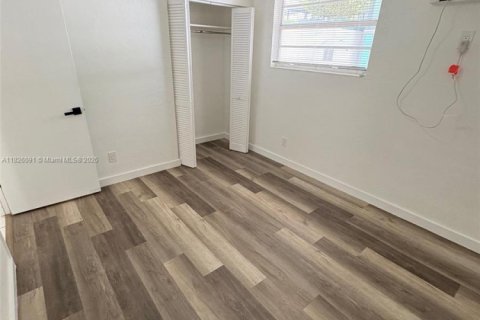 Condo in Miami, Florida, 2 bedrooms  № 1978798 - photo 15