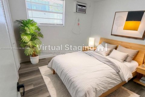 Condo in Miami, Florida, 2 bedrooms  № 1978798 - photo 13