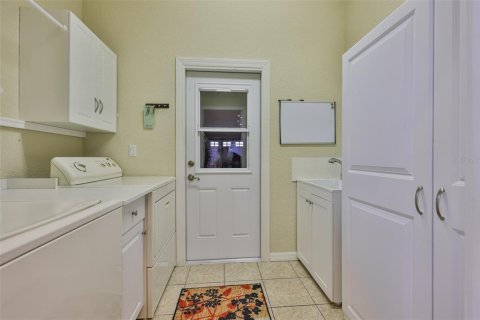 House in Sun City Center, Florida 2 bedrooms, 164.9 sq.m. № 1903759 - photo 14