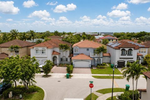 Villa ou maison à vendre à Miami, Floride: 4 chambres, 214.14 m2 № 2087075 - photo 29