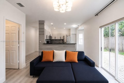 Villa ou maison à vendre à Miami, Floride: 4 chambres, 214.14 m2 № 2087075 - photo 6