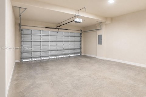 Villa ou maison à vendre à Miami, Floride: 4 chambres, 214.14 m2 № 2087075 - photo 26