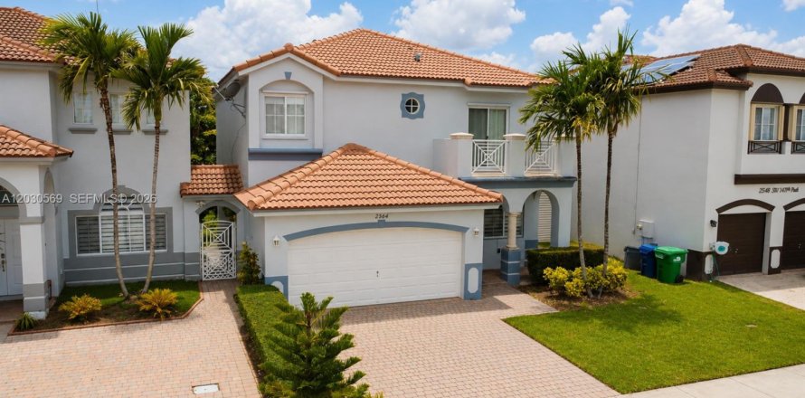 Villa ou maison à Miami, Floride 4 chambres, 214.14 m2 № 2087075