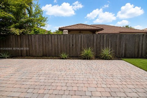 Villa ou maison à vendre à Miami, Floride: 4 chambres, 214.14 m2 № 2087075 - photo 25