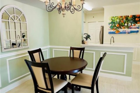 Condo in Sunny Isles Beach, Florida, 2 bedrooms  № 2061020 - photo 4