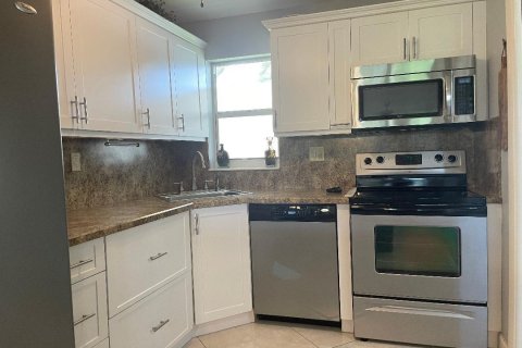 Copropriété à louer à Hollywood, Floride: 1 chambre, 74.32 m2 № 2254685 - photo 4