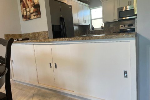 Copropriété à louer à Hollywood, Floride: 1 chambre, 74.32 m2 № 2254685 - photo 7