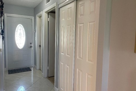 Copropriété à louer à Hollywood, Floride: 1 chambre, 74.32 m2 № 2254685 - photo 6
