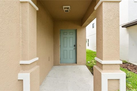 Villa ou maison à vendre à Tampa, Floride: 4 chambres, 163.88 m2 № 1888550 - photo 5