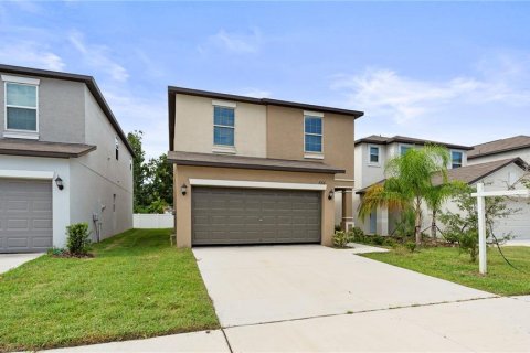 Villa ou maison à vendre à Tampa, Floride: 4 chambres, 163.88 m2 № 1888550 - photo 4