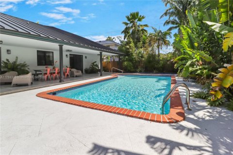 House in Palmetto Bay, Florida 4 bedrooms, 215.53 sq.m. № 1862961 - photo 26