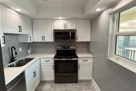 Condominio en alquiler en Largo, Florida, 2 dormitorios, 112.88 m2 № 1840381 - foto 6