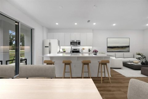 Купить таунхаус в Деланд, Флорида 10 комнат, 154.5м2, № 2208740 - фото 8