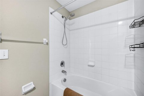 Townhouse in Riverview, Florida 3 bedrooms, 155.15 sq.m. № 2393939 - photo 27