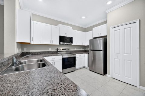 Townhouse in Riverview, Florida 3 bedrooms, 155.15 sq.m. № 2393939 - photo 13