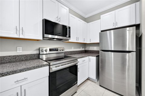 Townhouse in Riverview, Florida 3 bedrooms, 155.15 sq.m. № 2393939 - photo 14